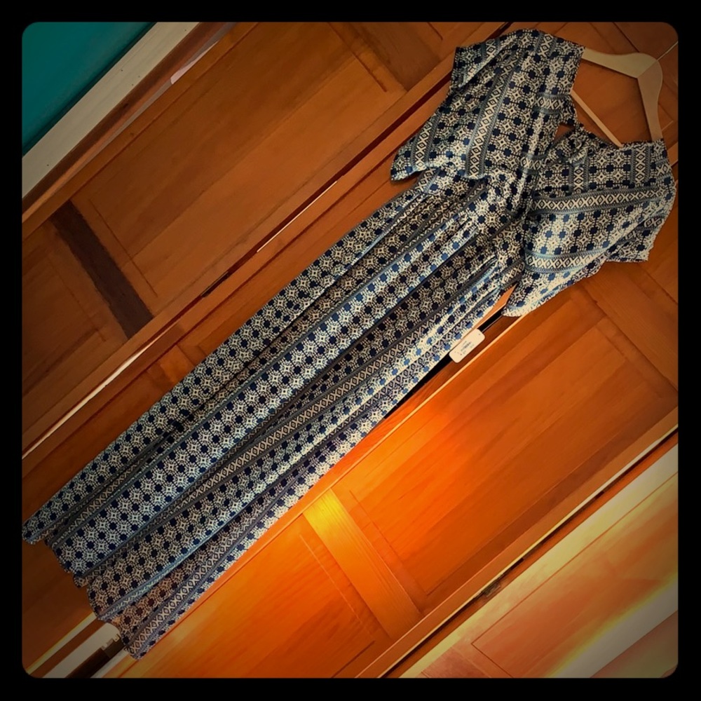 Charming Charlie, maxi dress, blue & white, size S